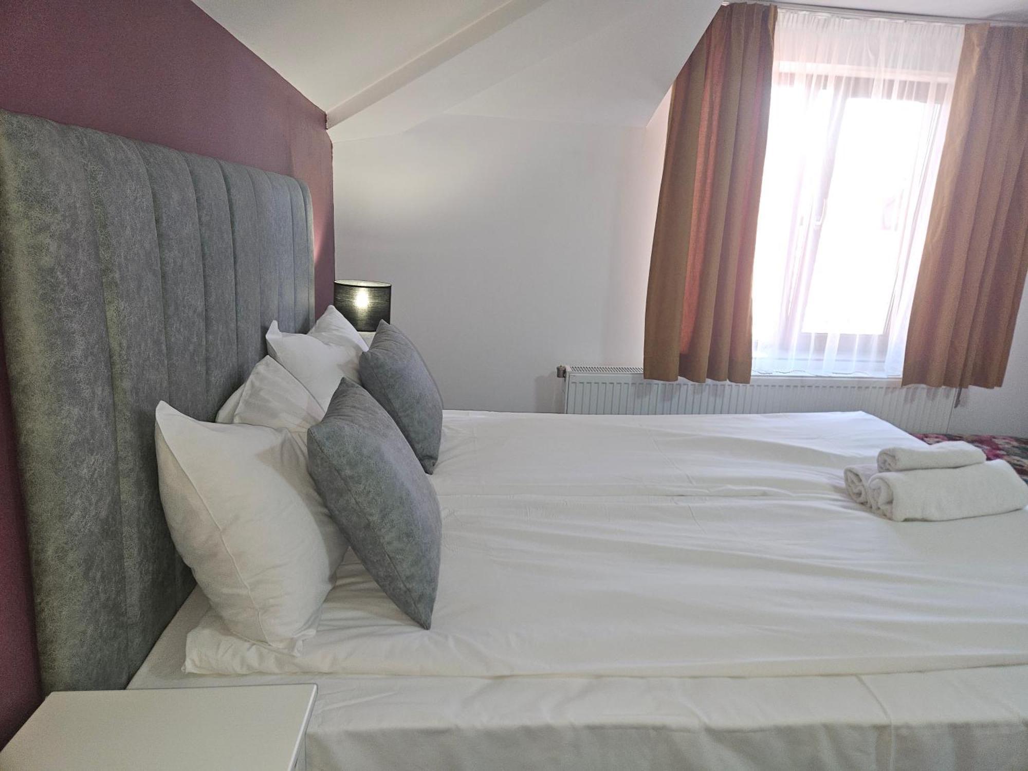 Hotel Priyateli - Friends