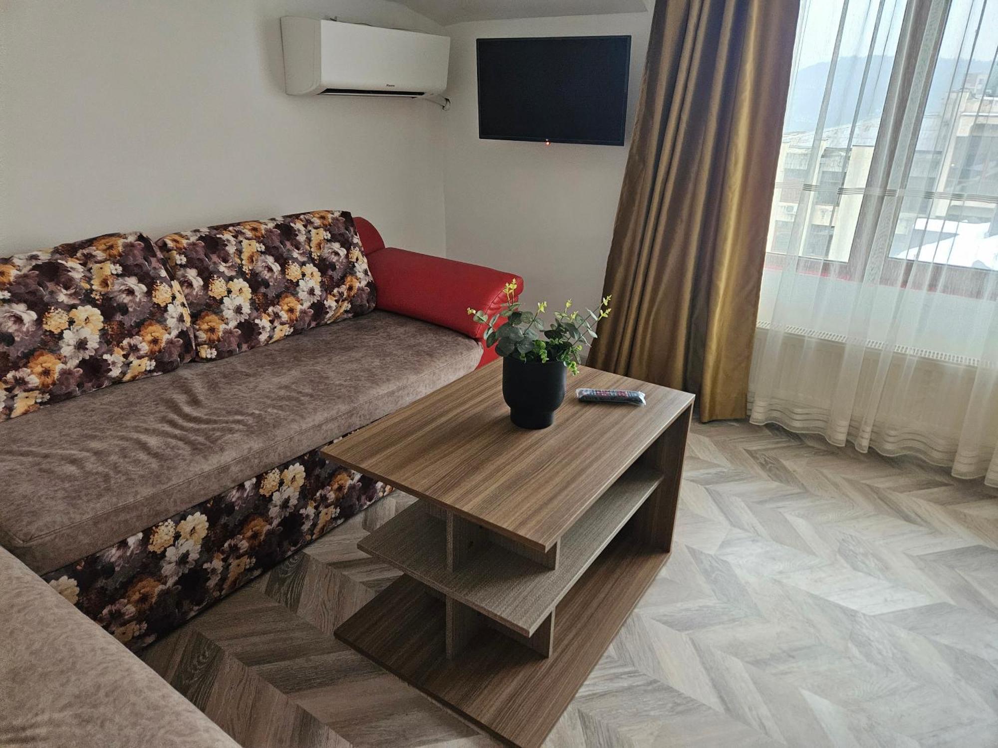 Hotel Priyateli - Friends